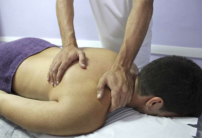Quelques solutions pour soulager les douleurs du dos 