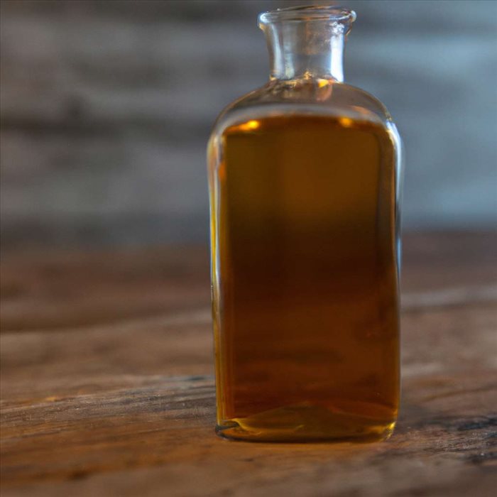 Ylang Ylang : Guide Pratique de l'Huile Essentielle